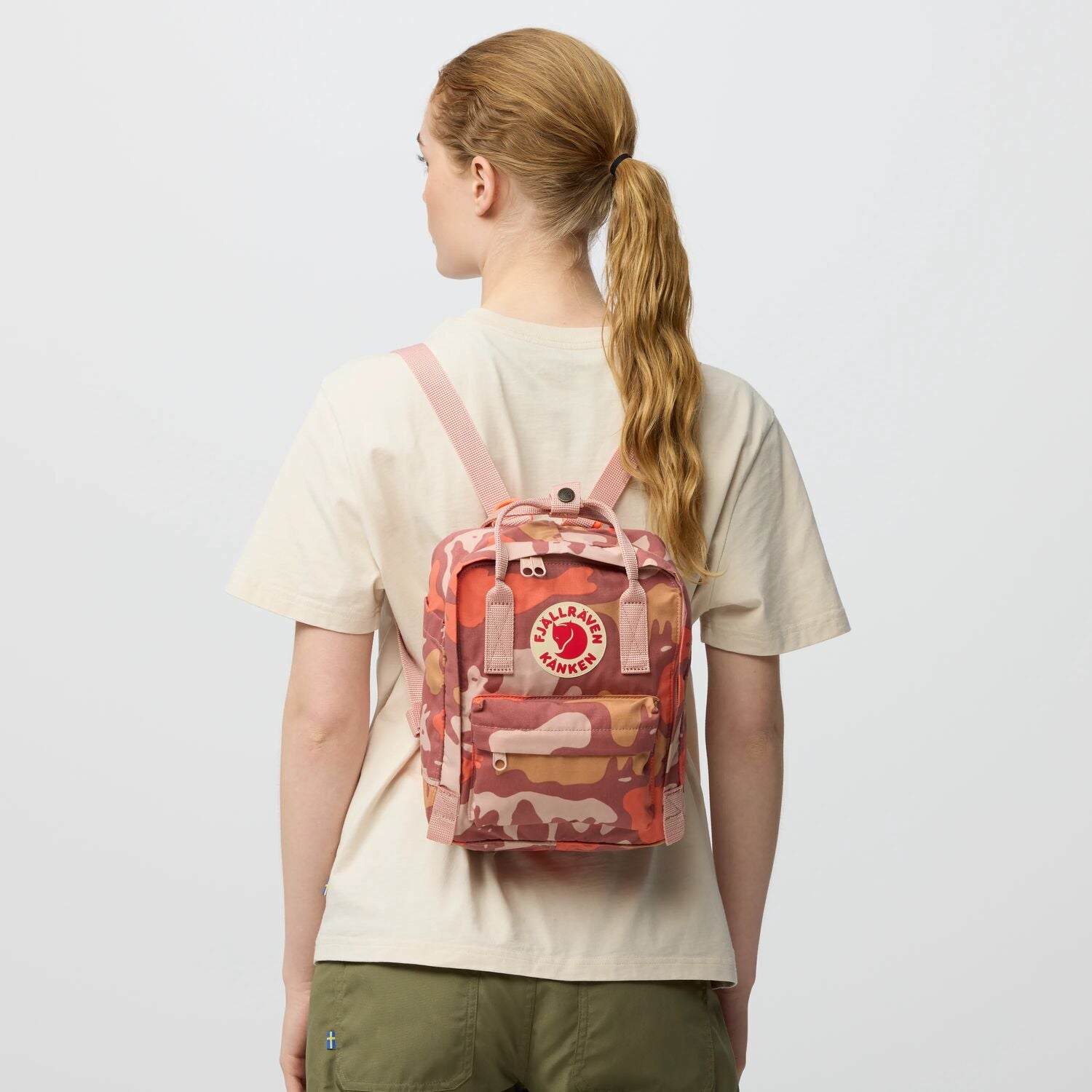 fjallraven kanken mini backpack nz Fjllrven Knken Rainbow Discover the perfect blend of style Fjallraven Kanken Mini Backpack Graphite