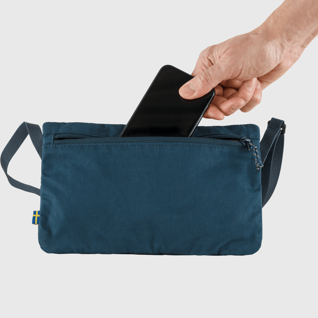TUMI Alpha 2 Pocket Bag Small, Black – LUXOFORCE